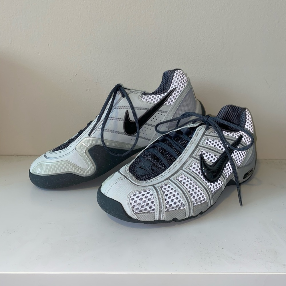 NEW NIKE Zoom Shoes